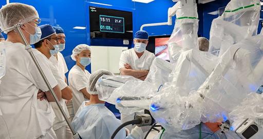 В Клинической больнице Святителя Луки выполнили первую операцию на da Vinci Xi