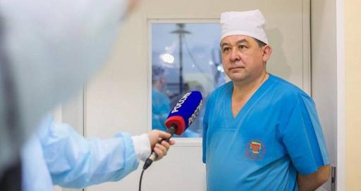 Хирург клиники БГМУ удостоен премии "Золотой скальпель" за уникальную роботическую операцию